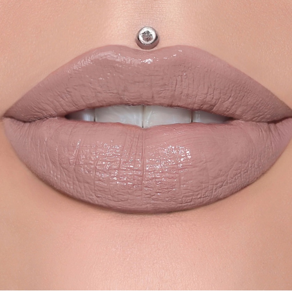 NEW Jeffree Star Cosmetics Supreme Gloss in Naked in the Dark Light Nude Vegan